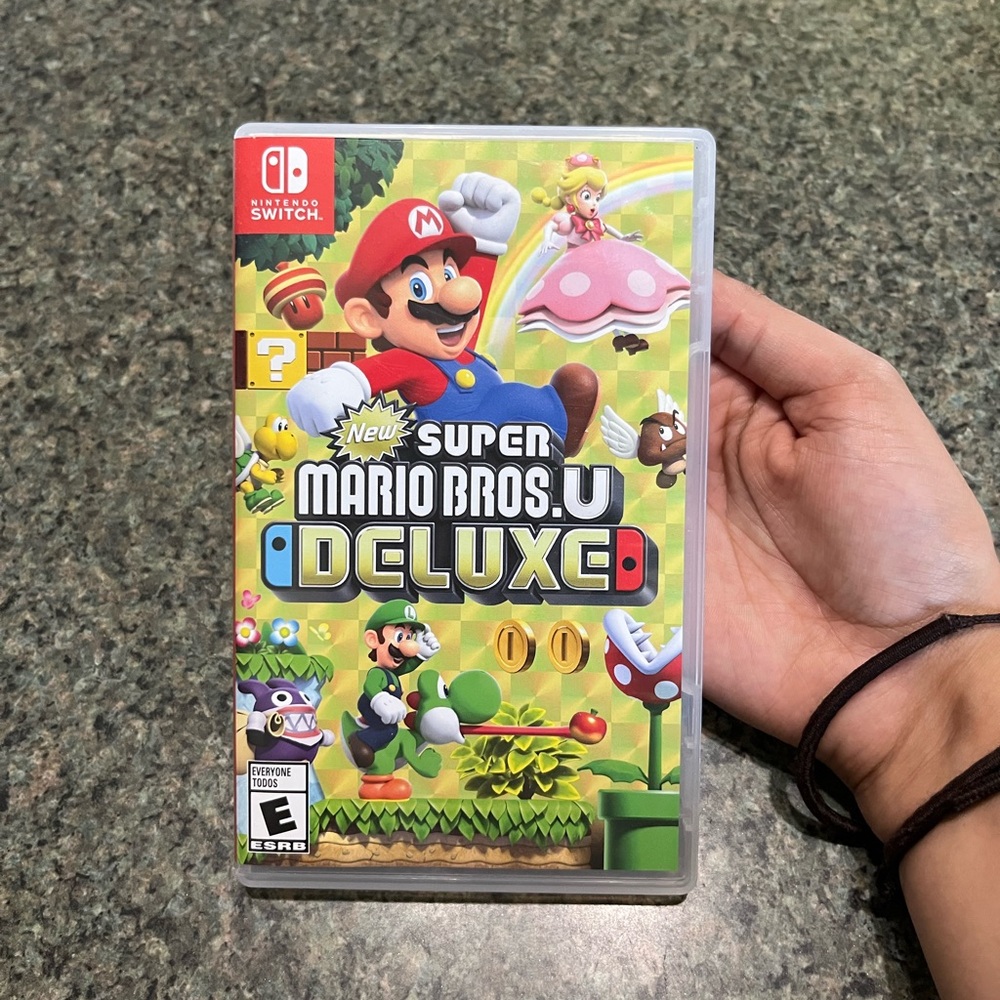 New Super Mario Bros. U Deluxe Switch Game (Physical card, Like New)